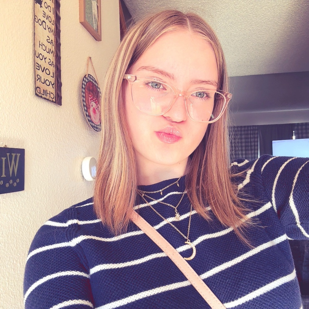 Meet your Posher, Olivia